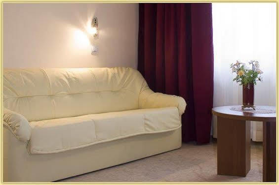 Hotel Orizont Călimăneşti Cameră foto